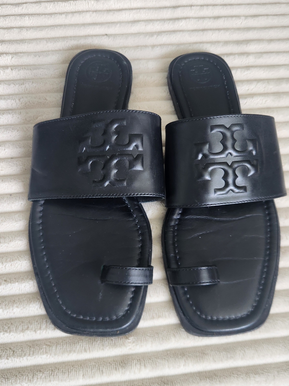 Tory Burch Black Leather Logo Slide Sandals with Toe Loop